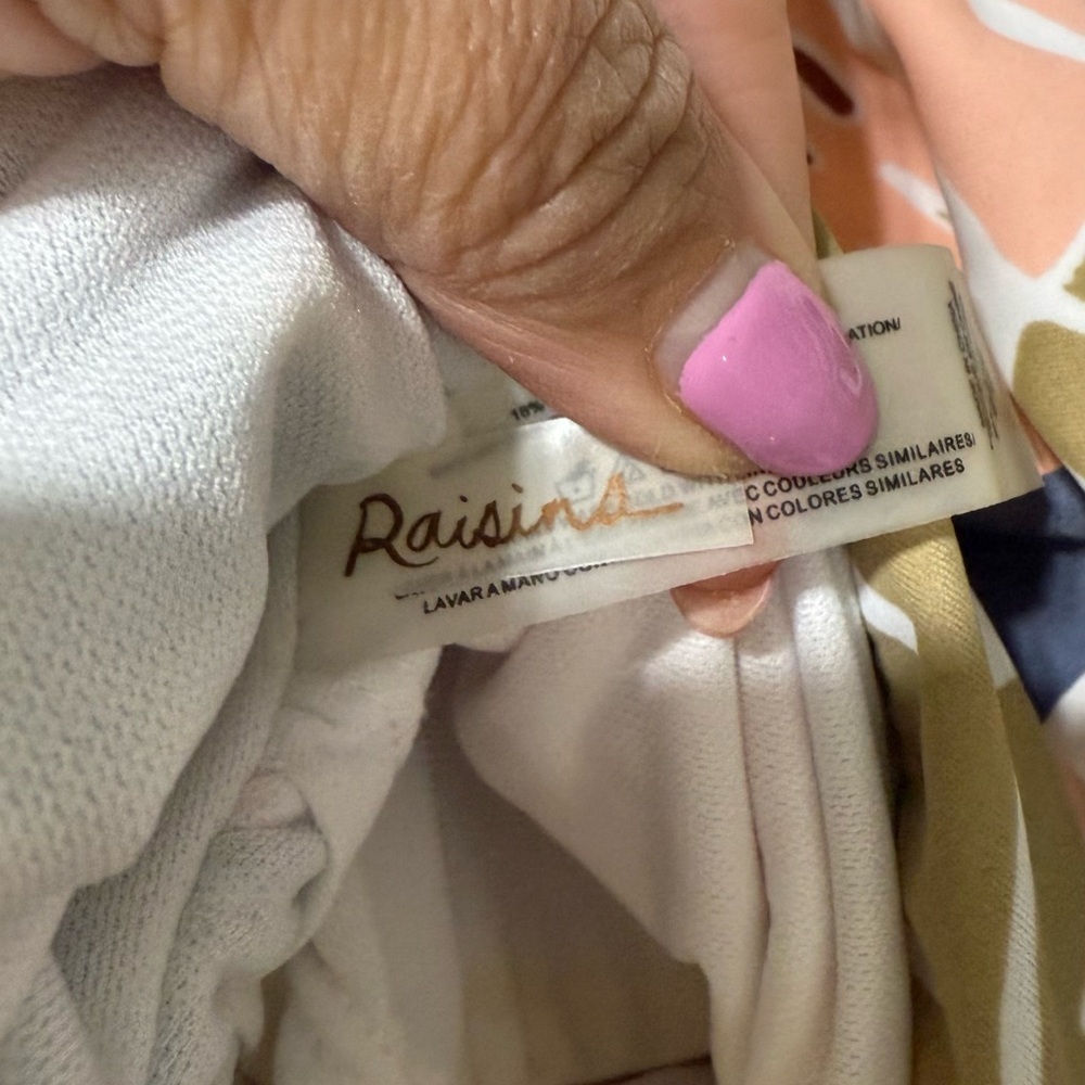 Raisins Floral Ruffle One-Piece Swimsuit - Picture 5 of 7